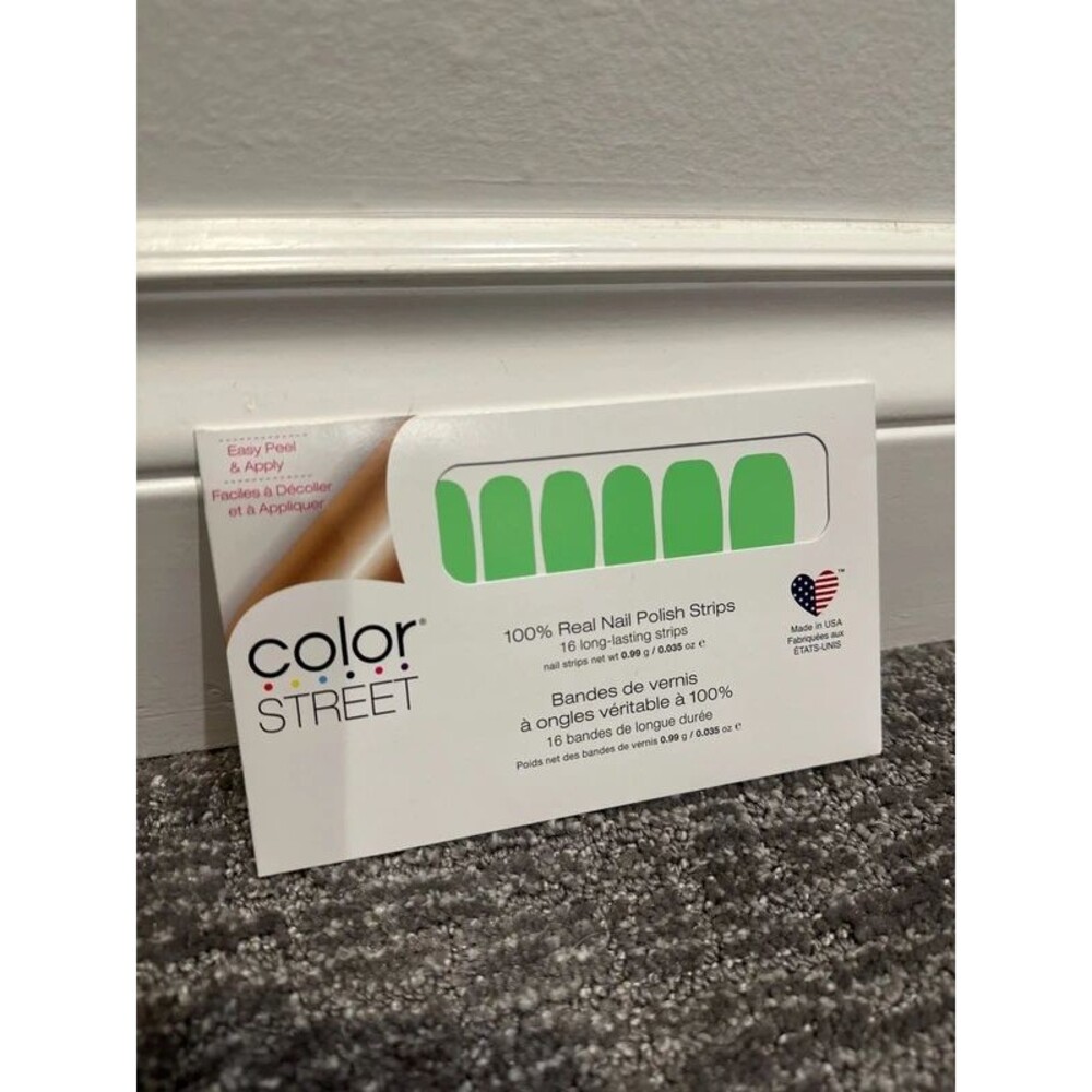 Color Street “Kilowatt” Nail Polish Strips